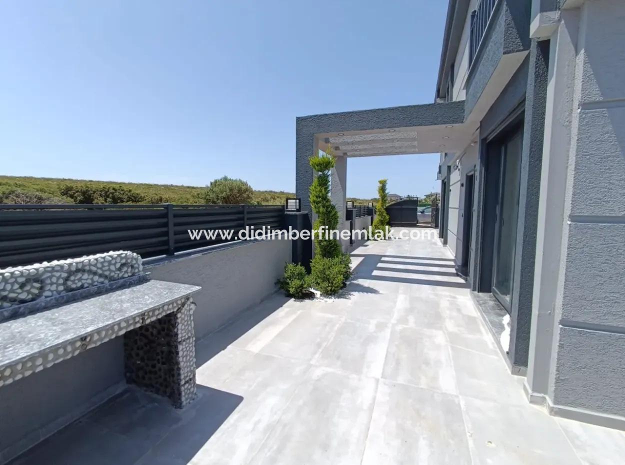 3 1 Villa Mit Pool Auf 300M2 Grundstück In Didim Efeler