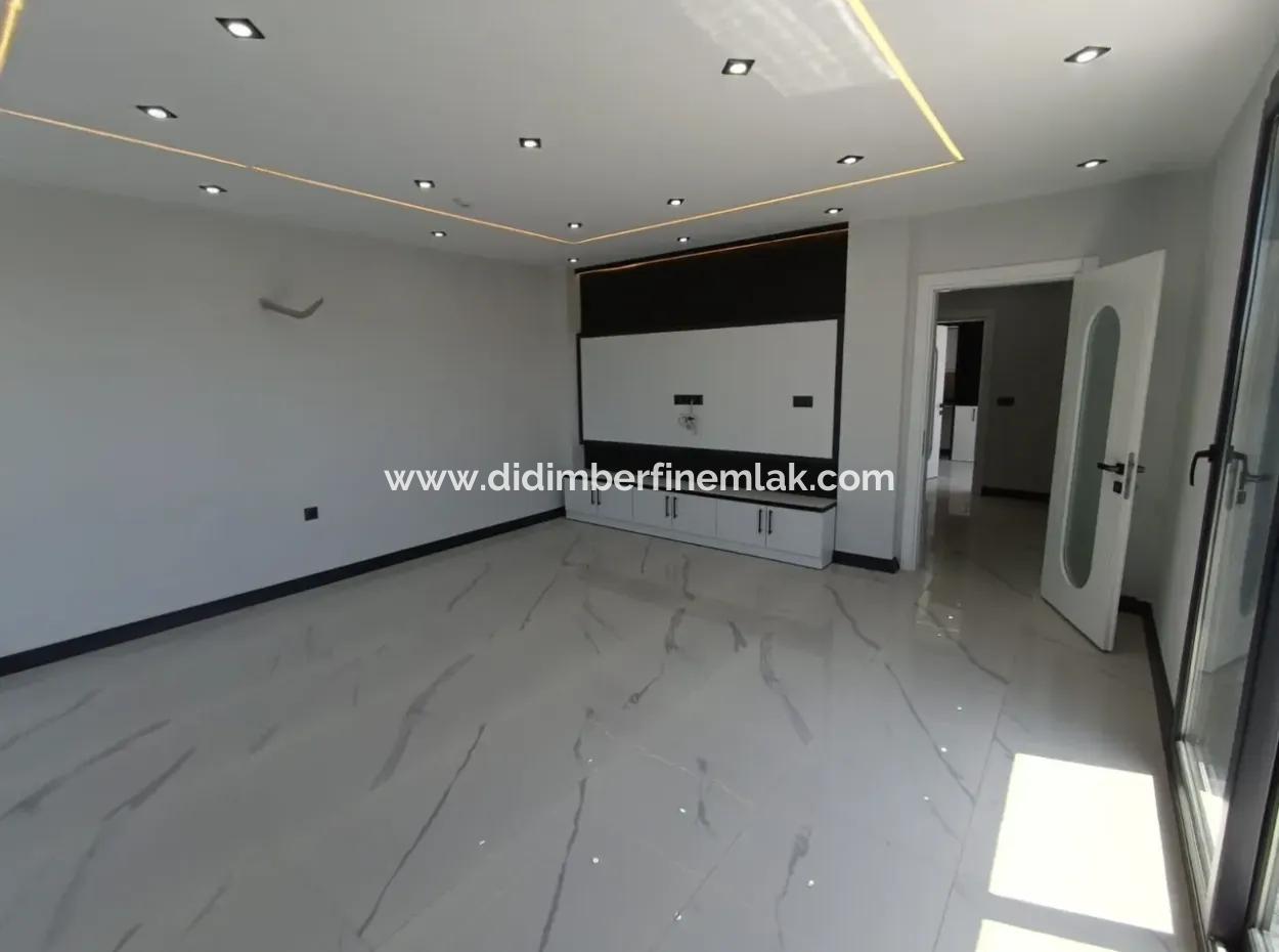 3 1 Villa Mit Pool Auf 300M2 Grundstück In Didim Efeler
