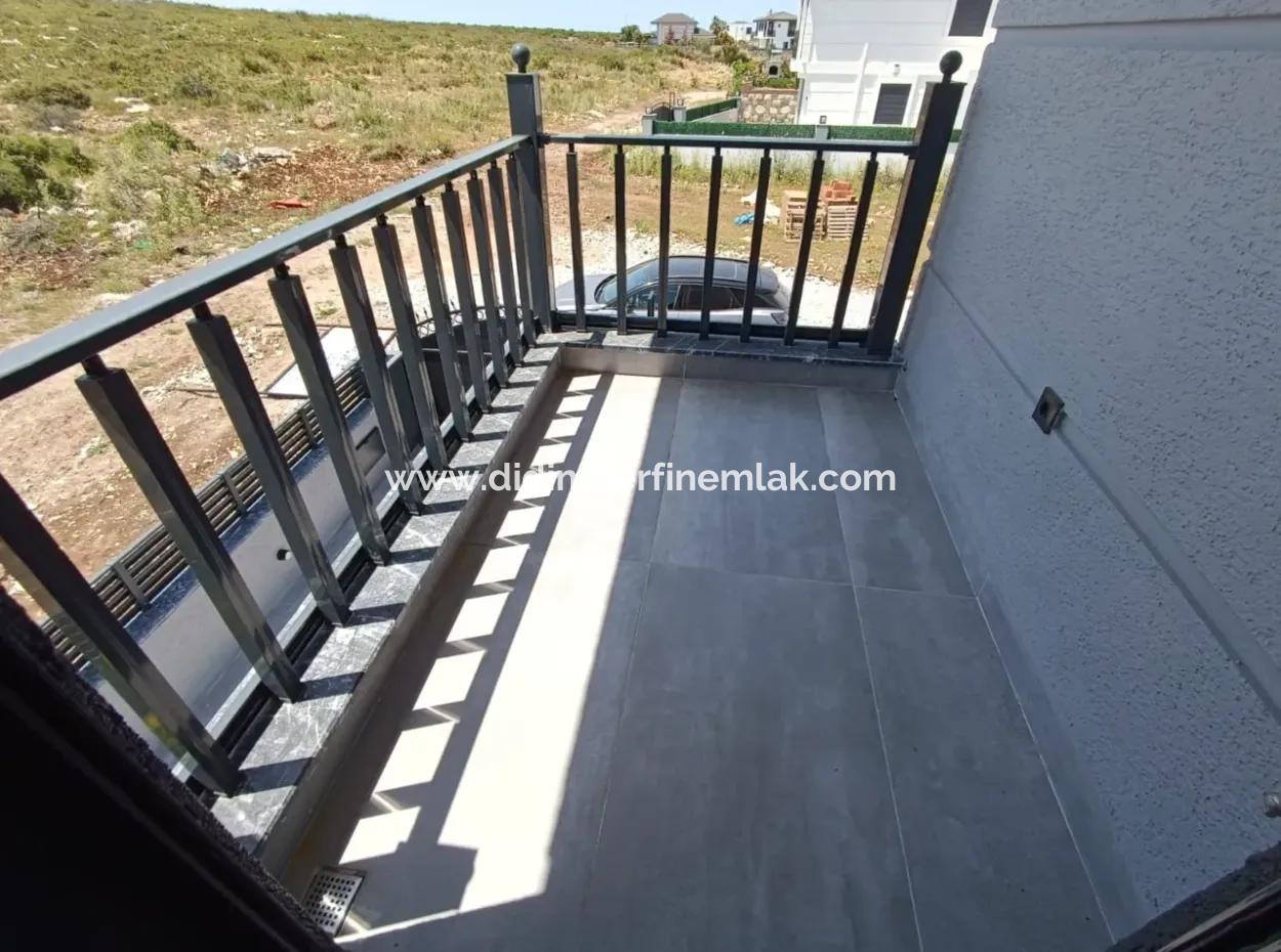 3 1 Villa Mit Pool Auf 300M2 Grundstück In Didim Efeler