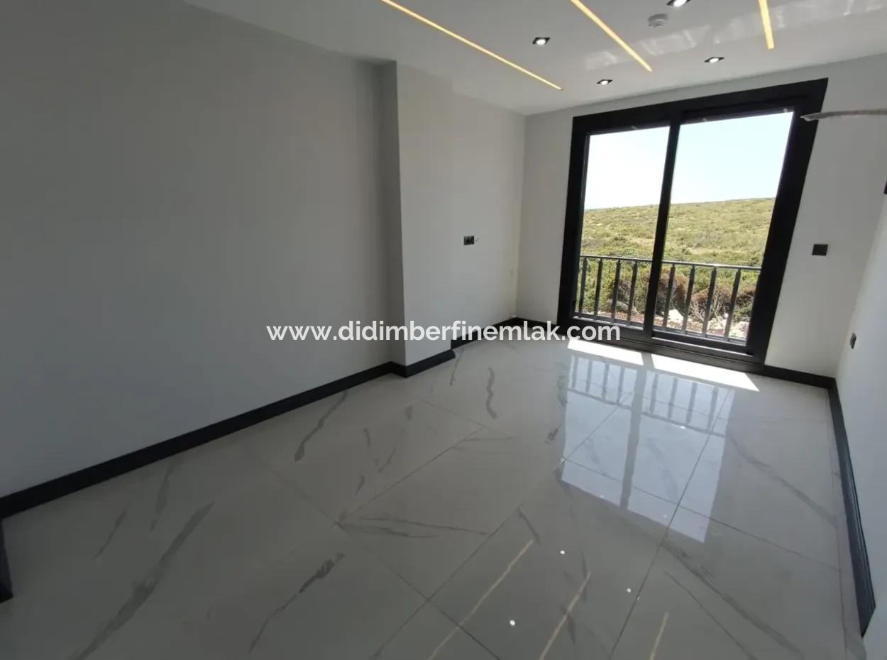 3 1 Villa Mit Pool Auf 300M2 Grundstück In Didim Efeler