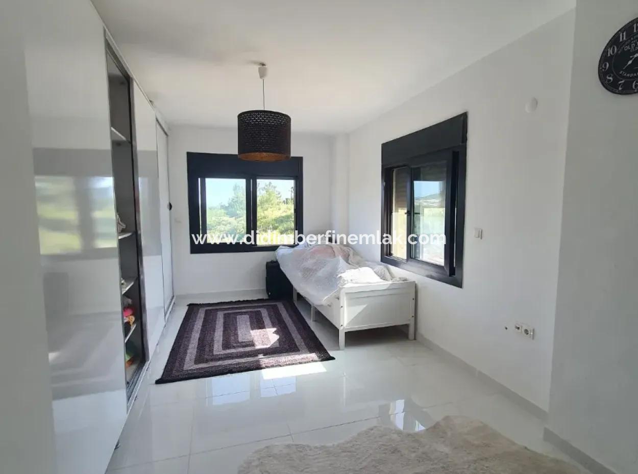 Didim'de Seyrantepede Satılık Havuzlu 4+1 Villa