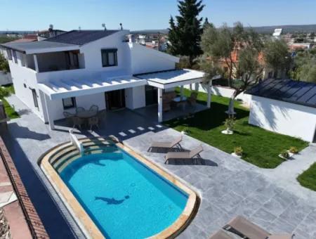 Didim''de Müstakil Havuızlu Bahçeli Villa