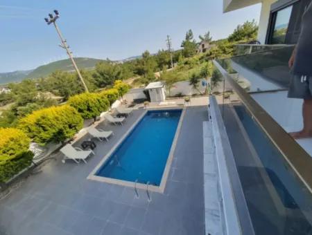 Didim'de Seyrantepede Satılık Havuzlu 4+1 Villa