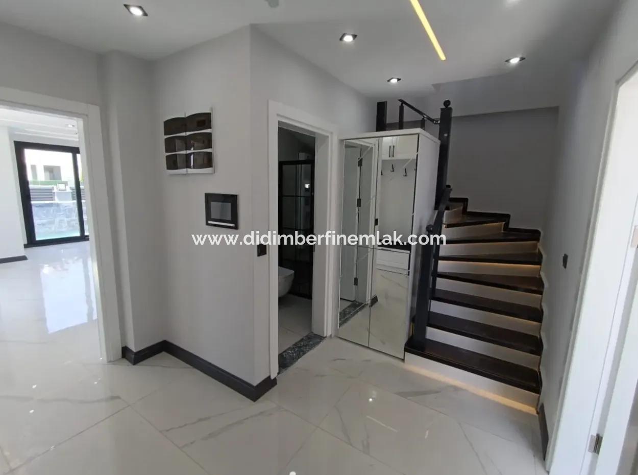 3 1 Villa With Pool In 300M2 Plot In Didim Efeler