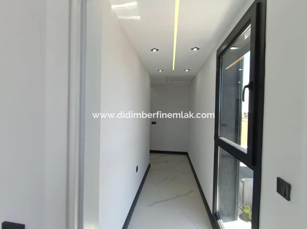 3 1 Villa With Pool In 300M2 Plot In Didim Efeler