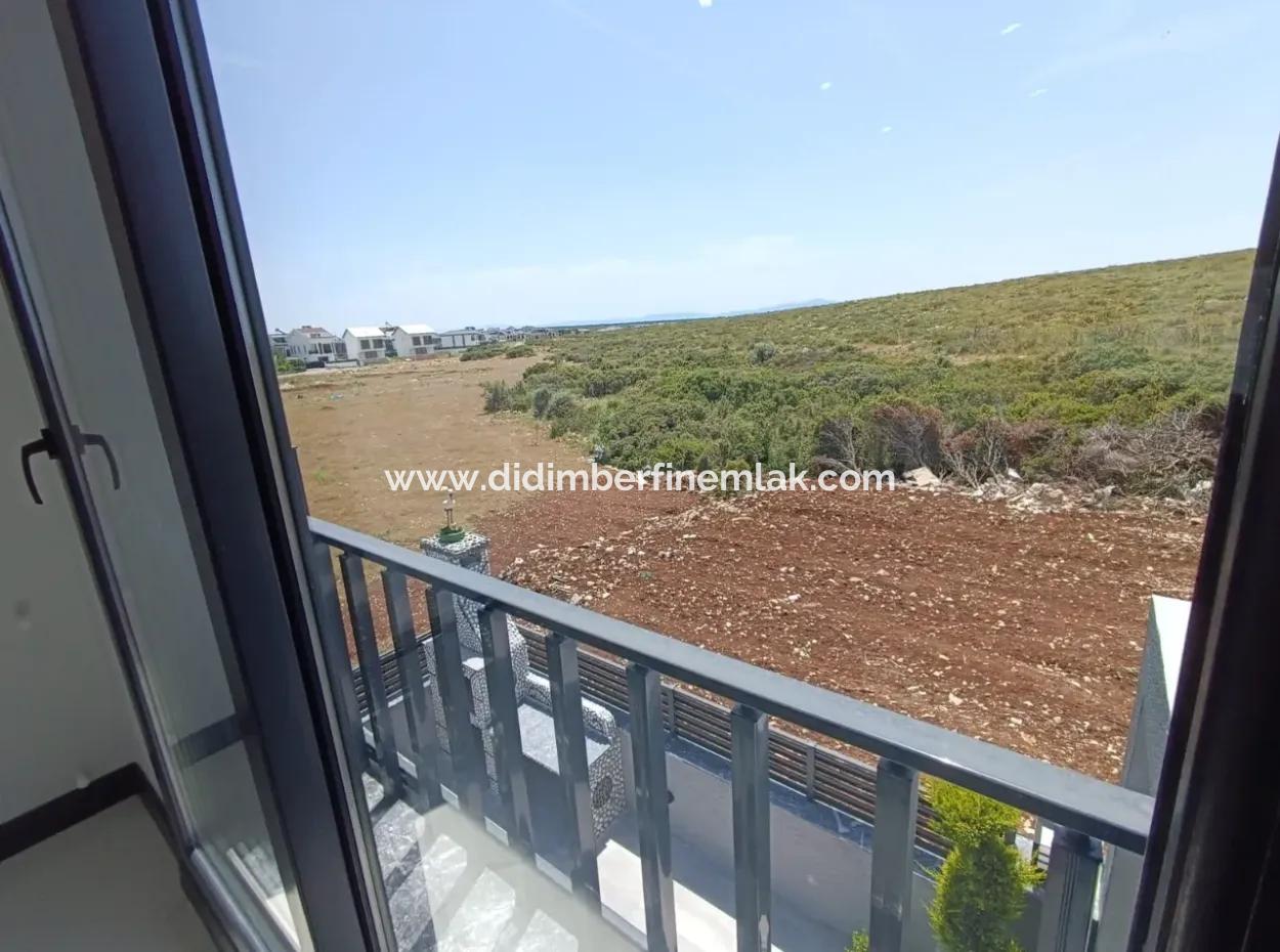 3 1 Villa With Pool In 300M2 Plot In Didim Efeler