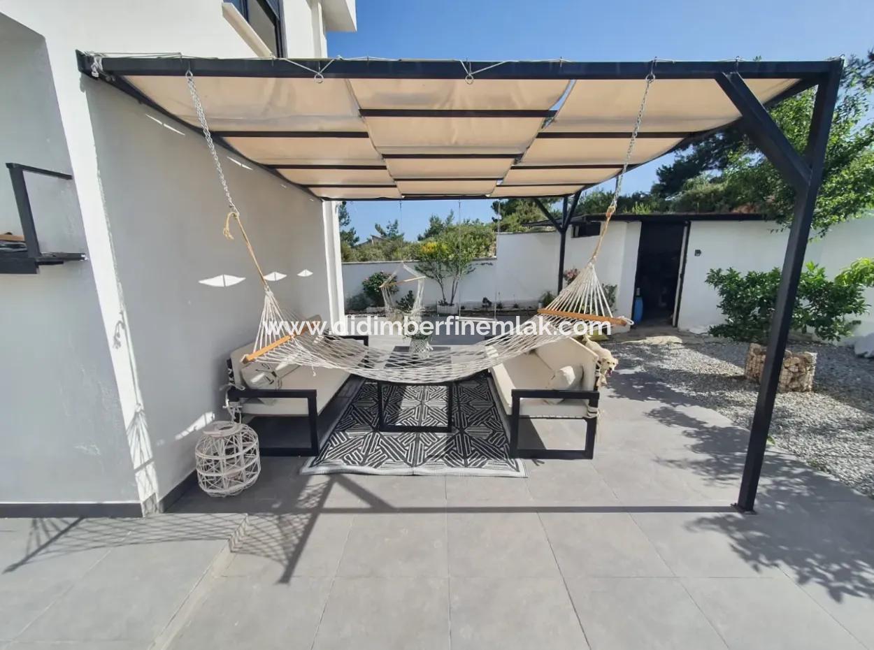 Didim'de Seyrantepede Satılık Havuzlu 4+1 Villa