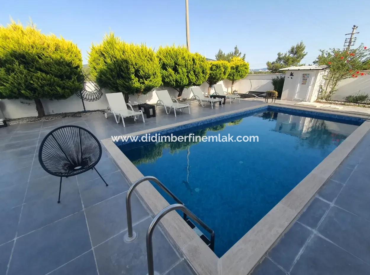 Didim'de Seyrantepede Satılık Havuzlu 4+1 Villa