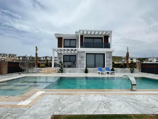 4 1 Fully Detached Villa With Pool In Aydin Didim Efeler Neighborhood
