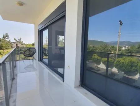 Didim'de Seyrantepede Satılık Havuzlu 4+1 Villa