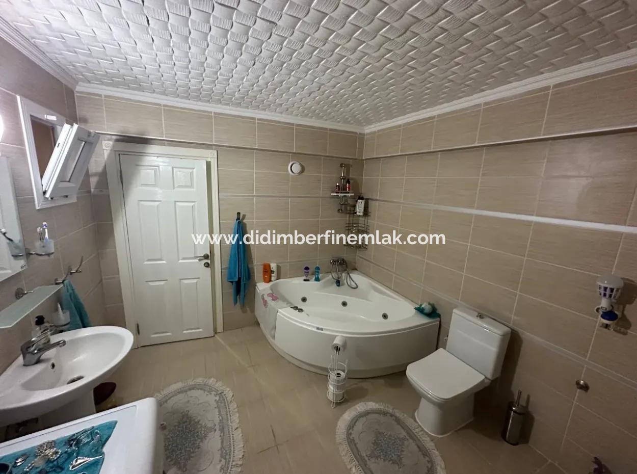 Didim Mavişehir De Havuzlu Site İçerisinde Eşyalı 2+1 Daire