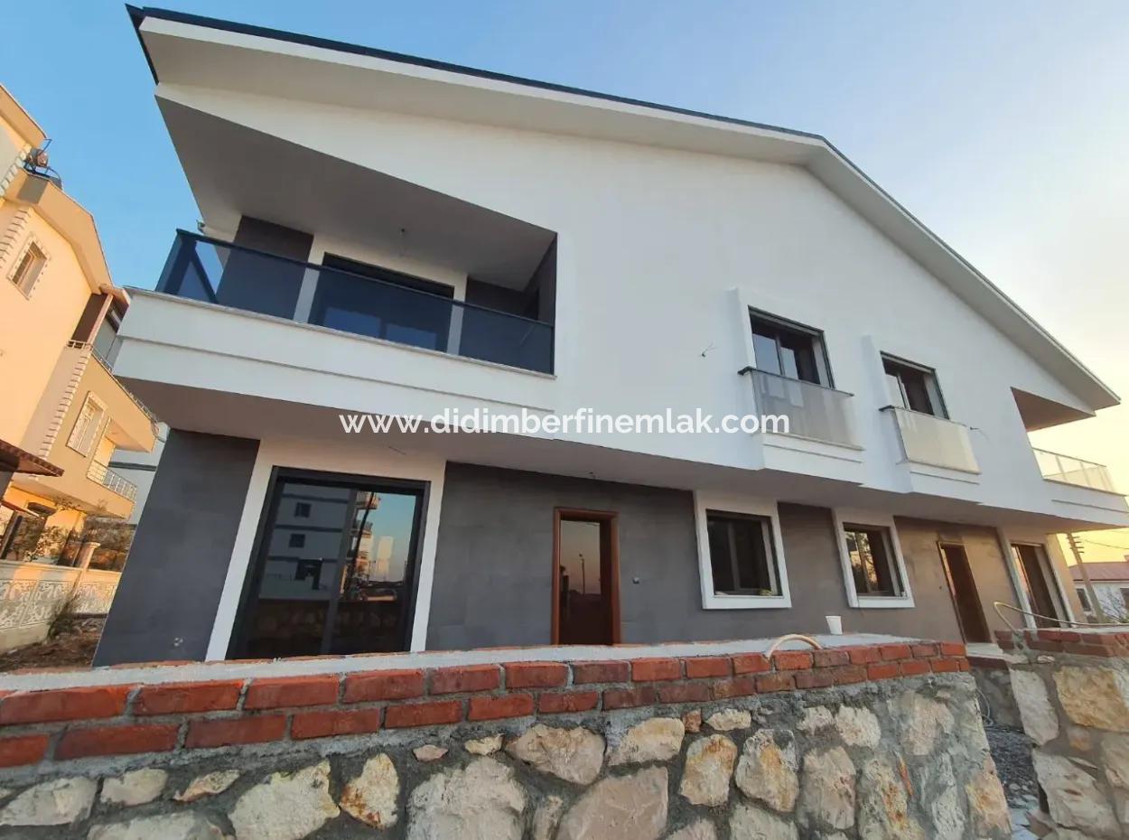 Hisarda Satılık 4+1 Bitişik Nizam Villa