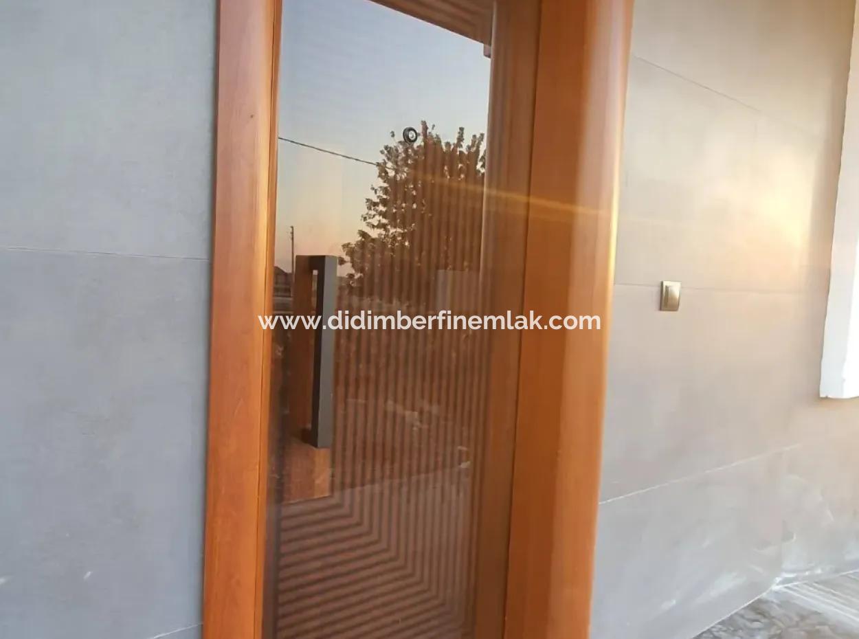 Hisarda Satılık 4+1 Bitişik Nizam Villa