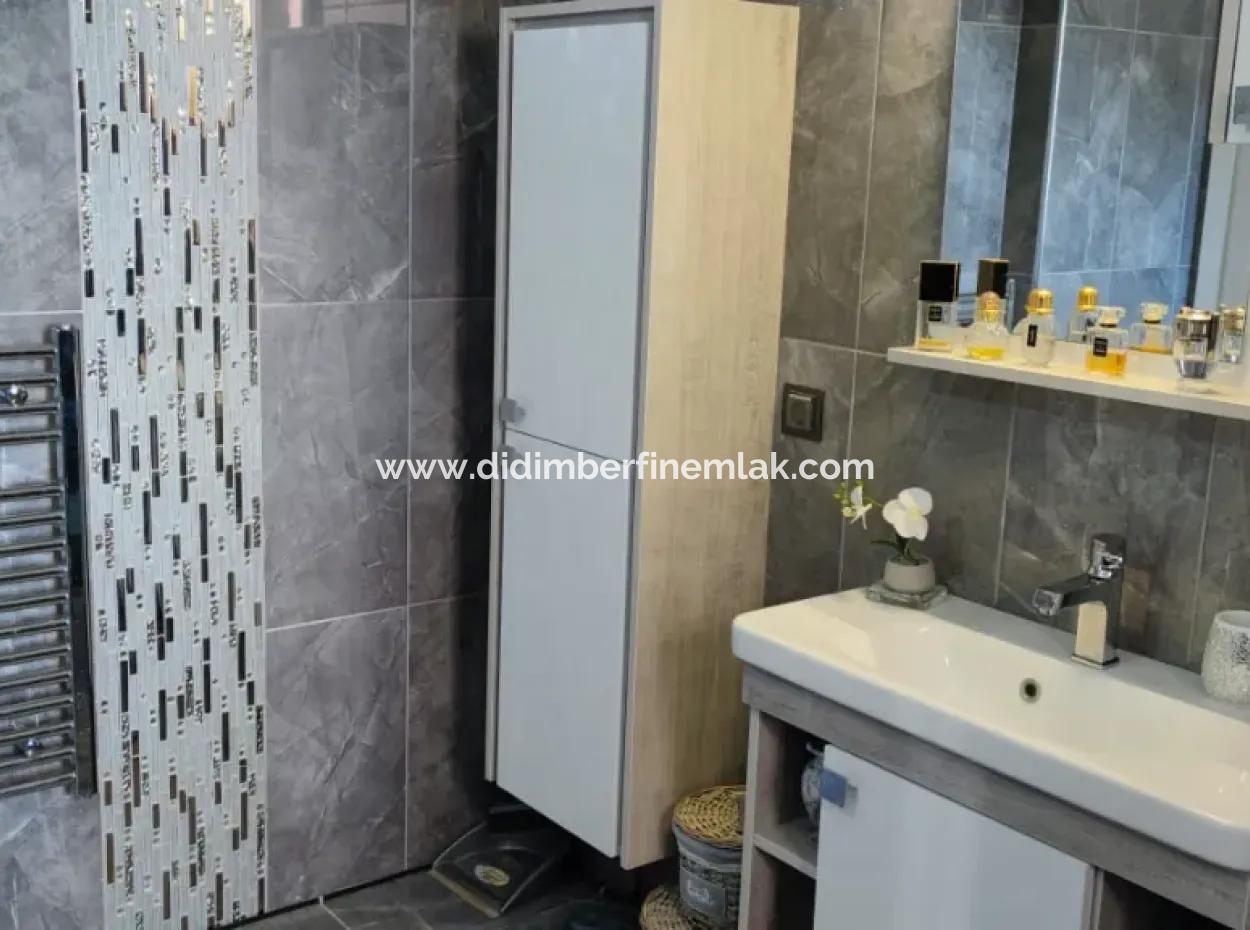 Yeşiltepede Satılık Lüks Villa