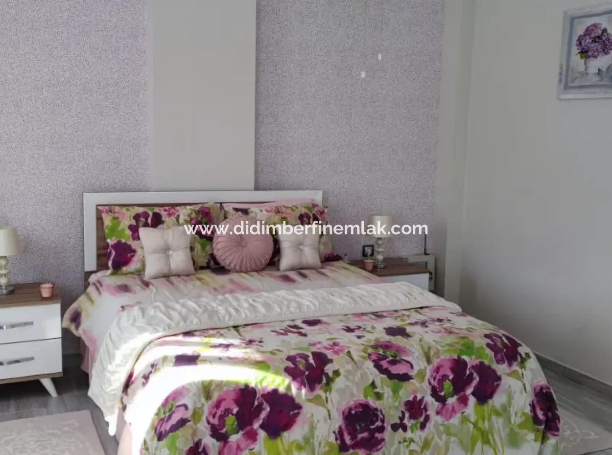 Yeşiltepede Satılık Lüks Villa