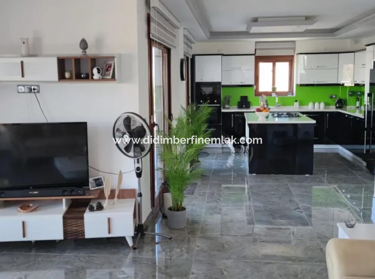 Yeşiltepede Satılık Lüks Villa