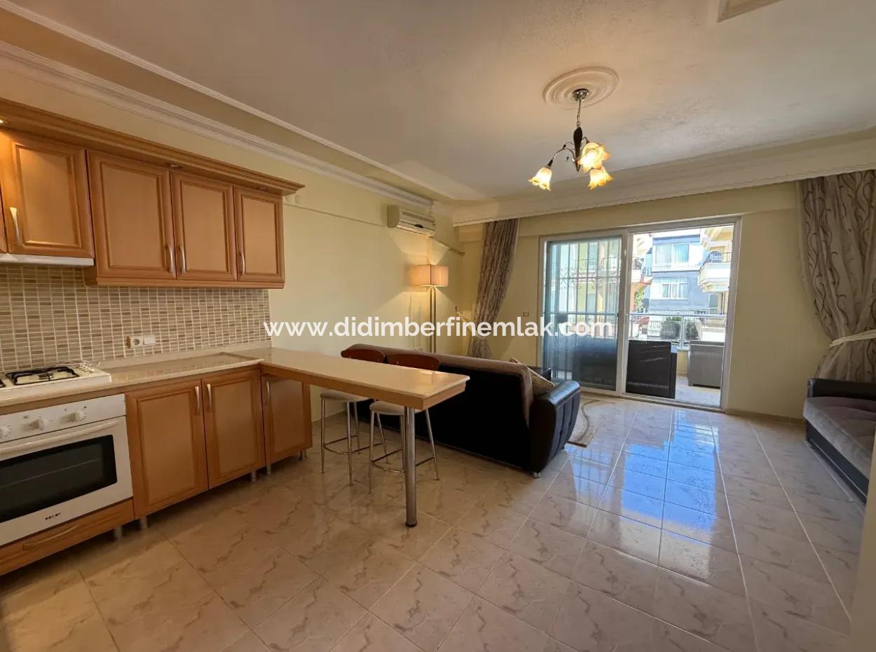 Denize Yürüme Mesafesinde  2+1 Eşyalı  Daire