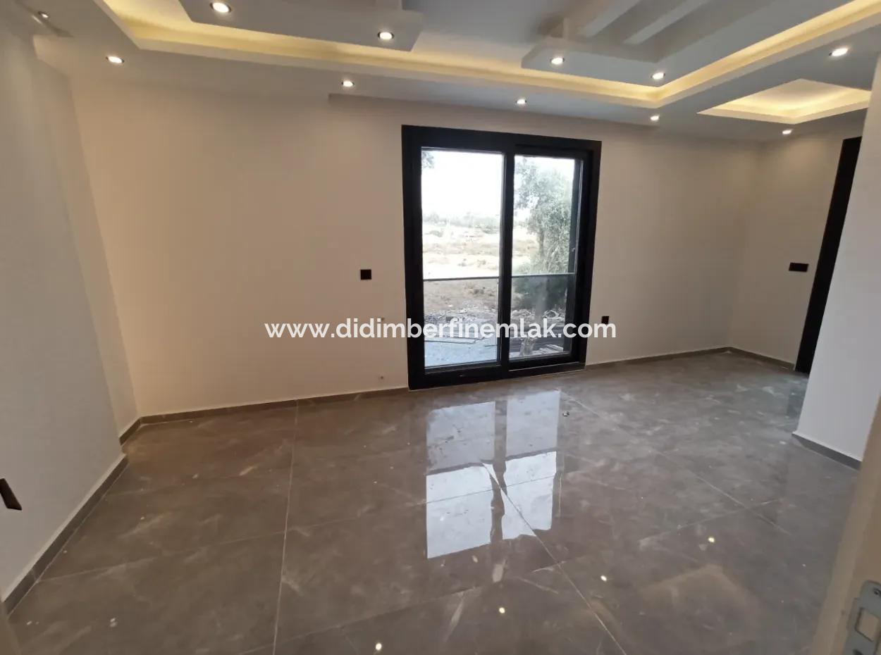 Didim Efeler Mahallesinde Deniz Manzaralı Villalar