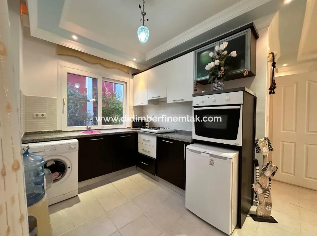 Akbükte Site İçerinde Satılık 2+1 Villa