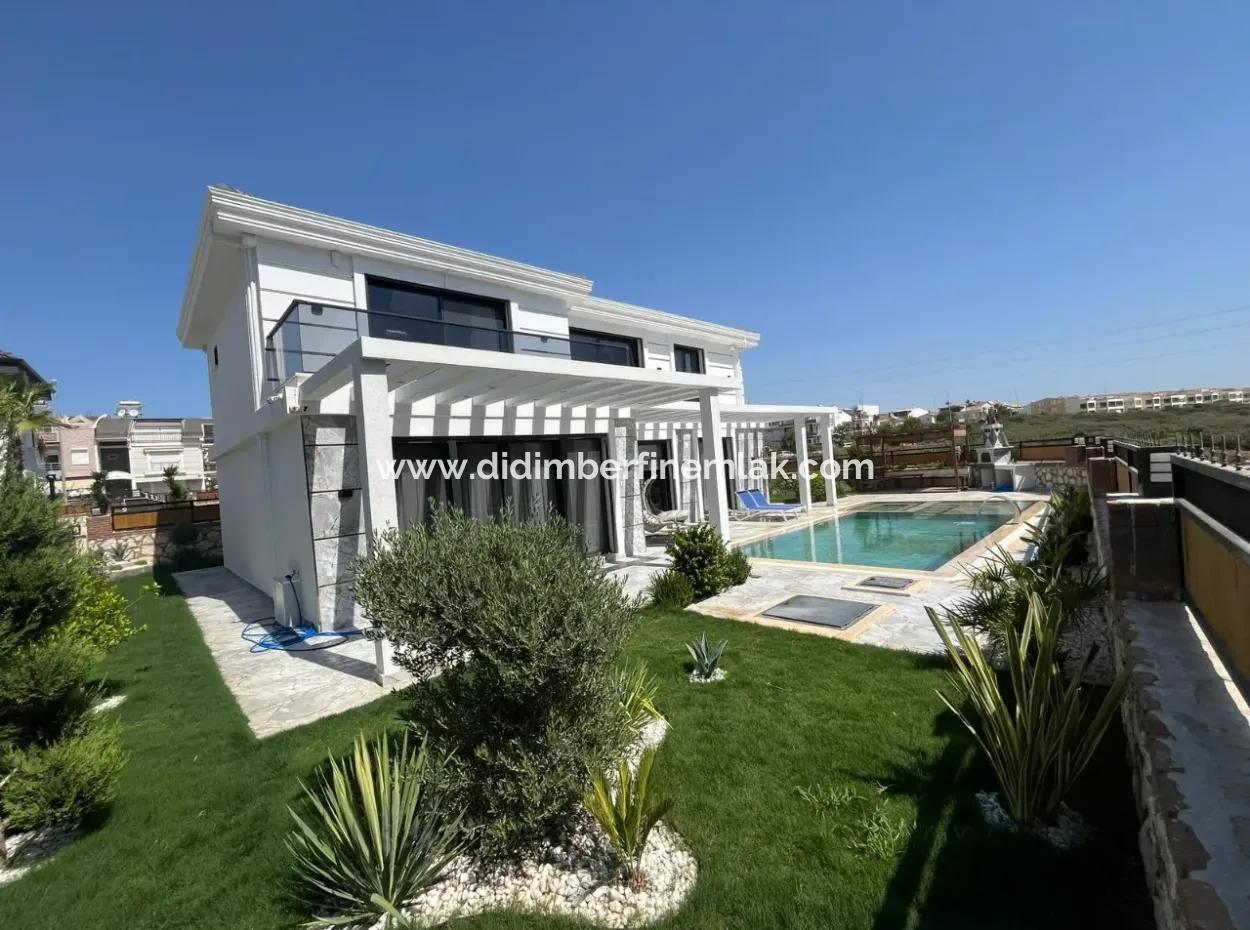 Didim Hısar Mahallesinde   Satılık  Tam Müstakil   4+1  Villa