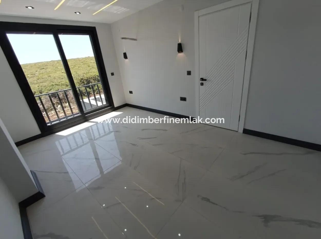 Didim Efelerde 300M2 Arsa İçinde  3+1 Havuzlu Villla
