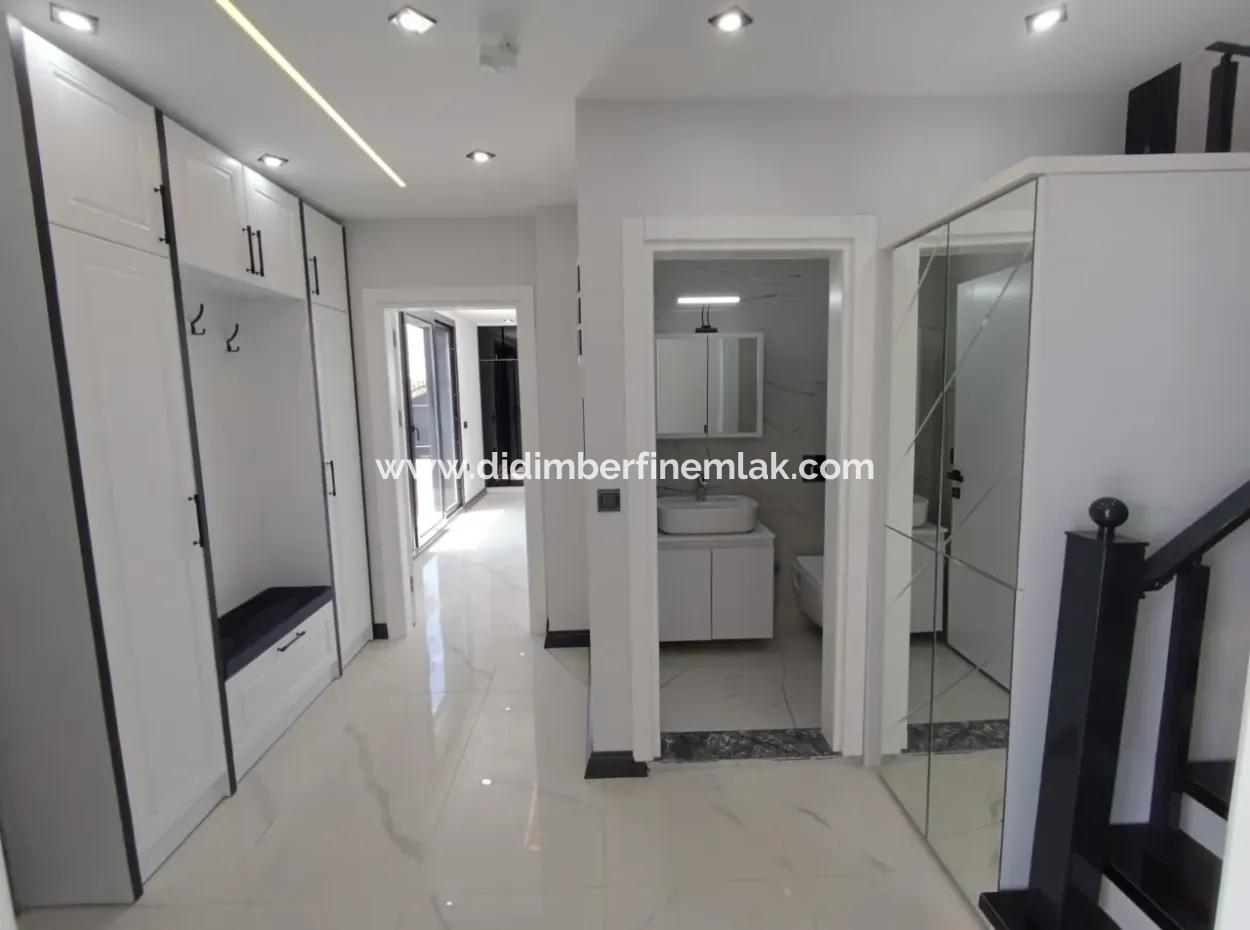 Didim Efelerde 300M2 Arsa İçinde  3+1 Havuzlu Villla