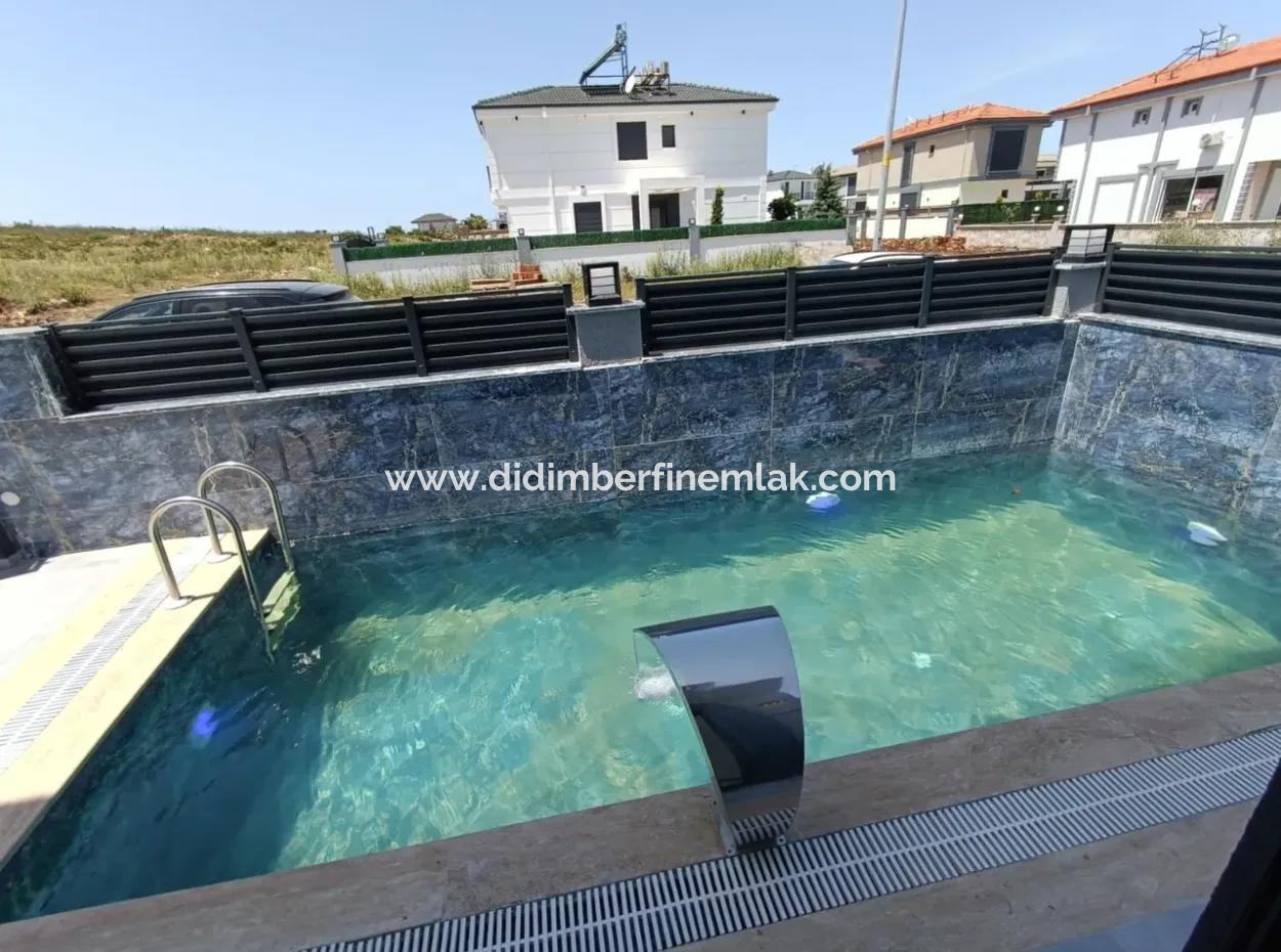 Didim Efelerde 300M2 Arsa İçinde  3+1 Havuzlu Villla