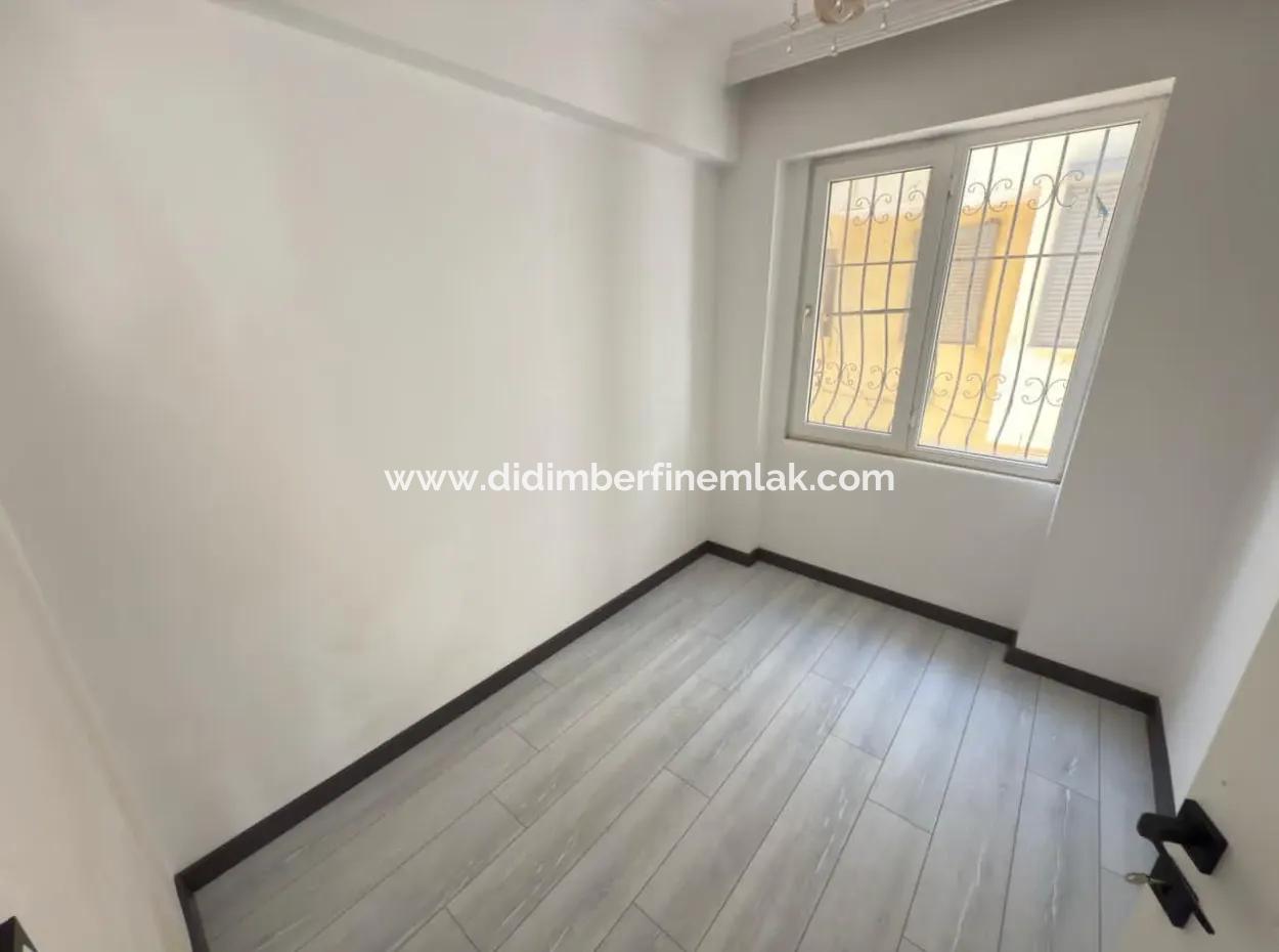 Didim   Efelerde  Liman Yoluna Sıfır 2+1 Daire