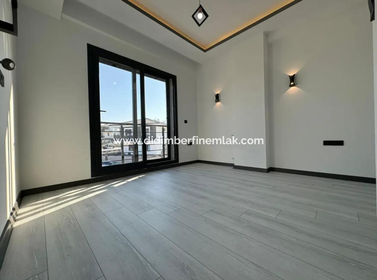 Aydın Didimde Hisar Mahallesinde 3+1 Havuzlu  Ön Cephe Villa