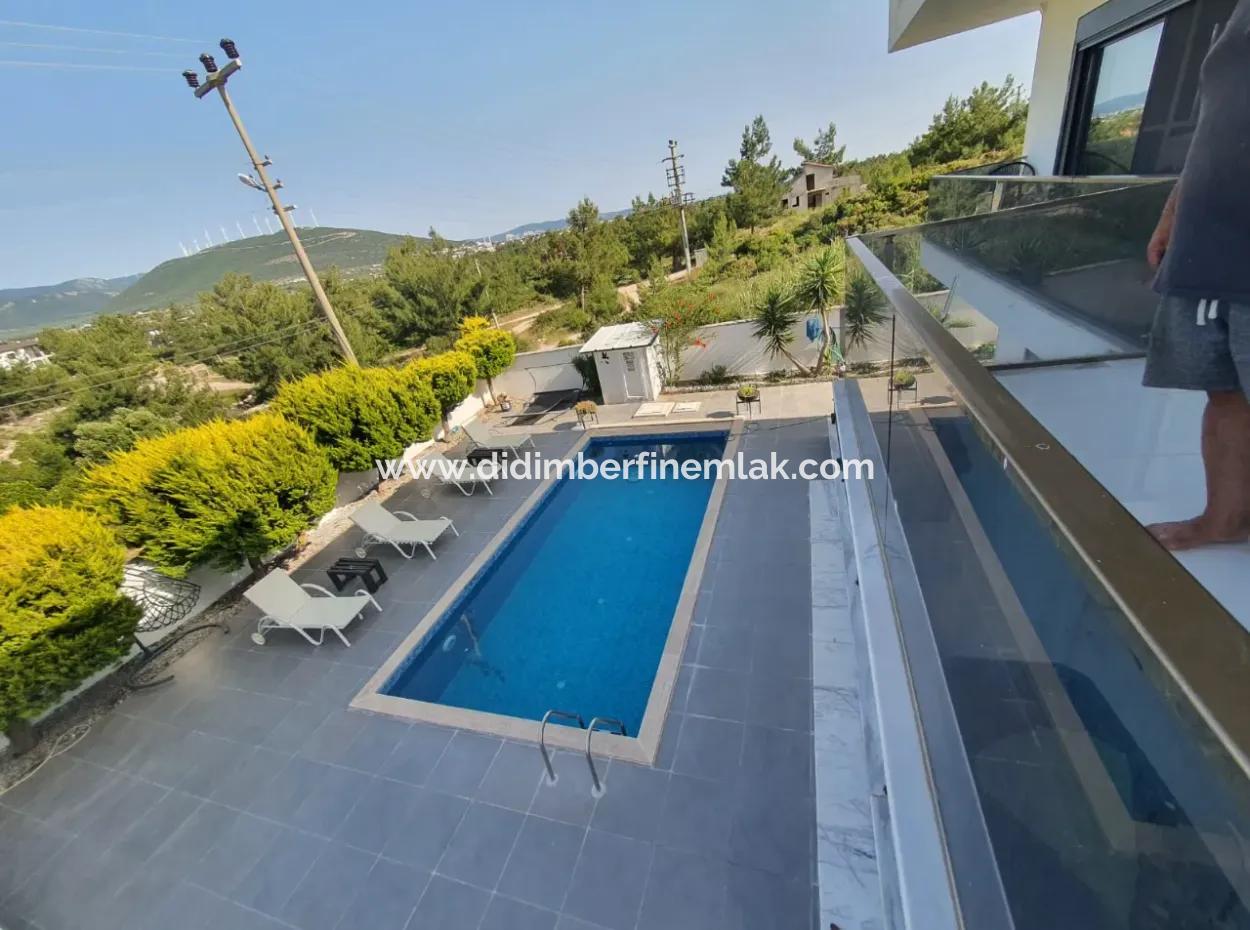 Didim'de Seyrantepede Satılık Havuzlu 4+1 Villa