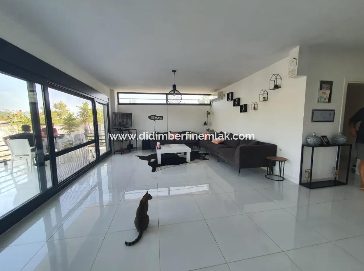 Didim'de Seyrantepede Satılık Havuzlu 4+1 Villa