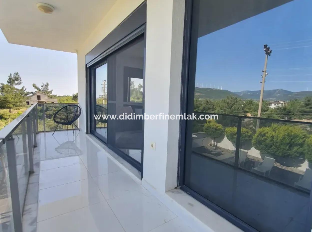 Didim'de Seyrantepede Satılık Havuzlu 4+1 Villa