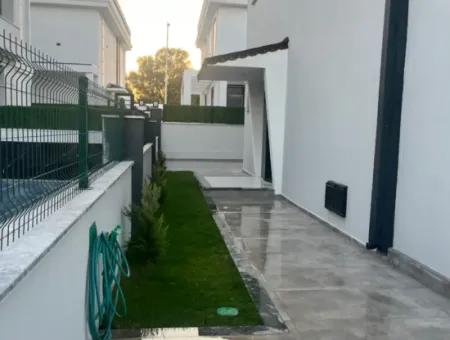 Aydın  Didimde Çamlık Mahallesinde Denize Yakın Müstakil Havuzlu Villa