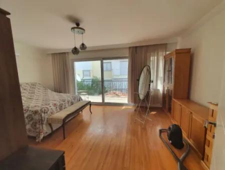 Aydın Didim  Atatürk Bulvarına 50 M  Uzaklıkta 3+1 Villa